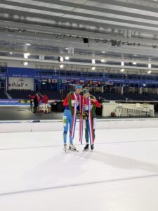 NK Marathon op Nieuwjaarsdag: beregezellig Thialf decor voor topsport